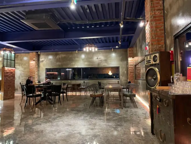 울산 남구 달동 카페머물다 삼산점 24시간 운영하는 대형 카페